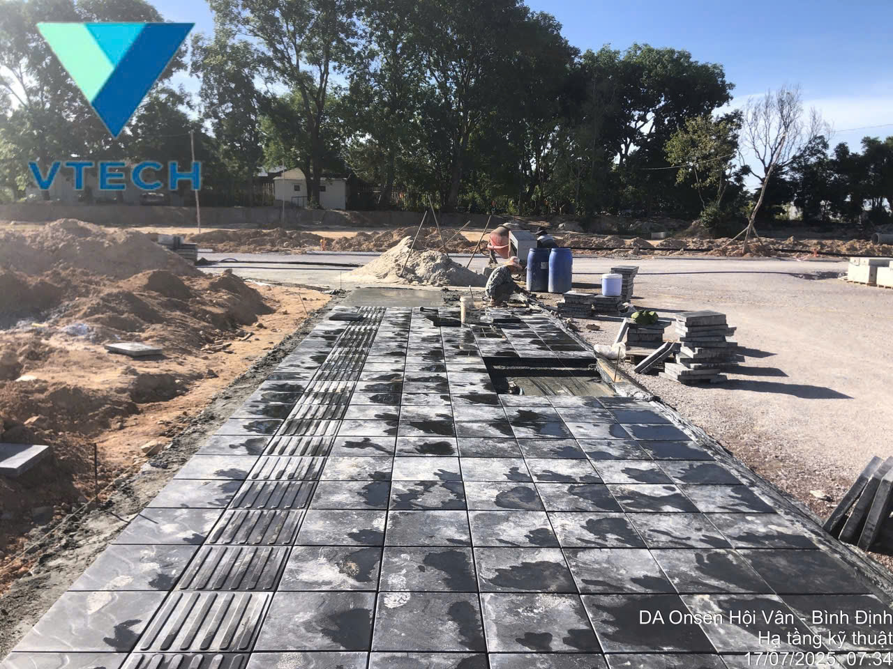 z6841825612528 ef1e01b8527e55756a47357b3157a4b9